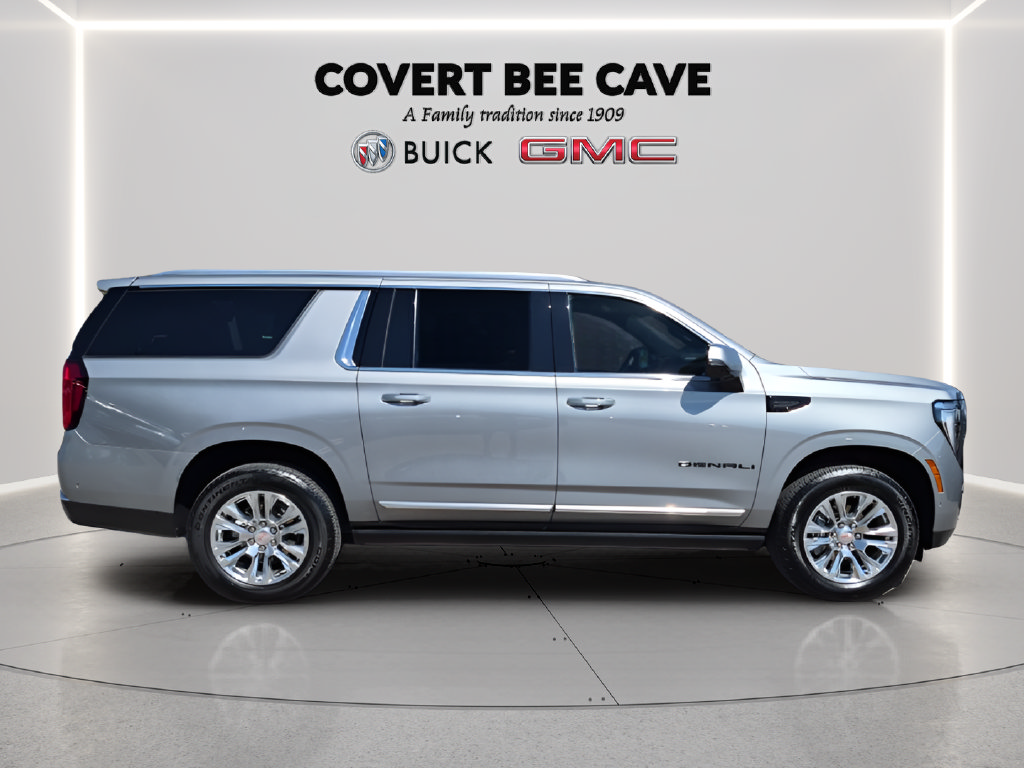 Used 2026 GMC Yukon XL Denali w/ Sun & Power Step Package AWD/4WD image 11