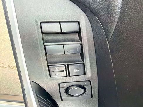 Used 2023 Toyota RAV4 LE AWD/4WD image 22
