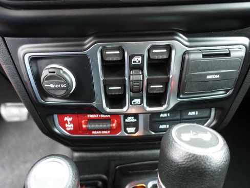 Used 2021 Jeep Wrangler Unlimited Rubicon AWD/4WD image 60