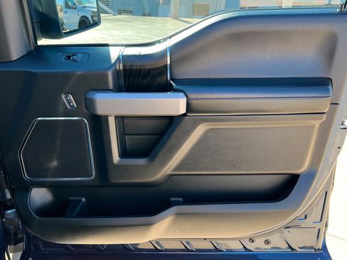 Used 2019 Ford F150 Platinum w/ Equipment Group 701A Luxury image 22