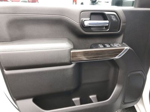 Used 2022 Chevrolet Silverado 2500 LT w/ Convenience Package image 13