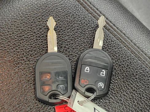 Used 2016 Ford F250 Lariat w/ Lariat Ultimate Package AWD/4WD image 13