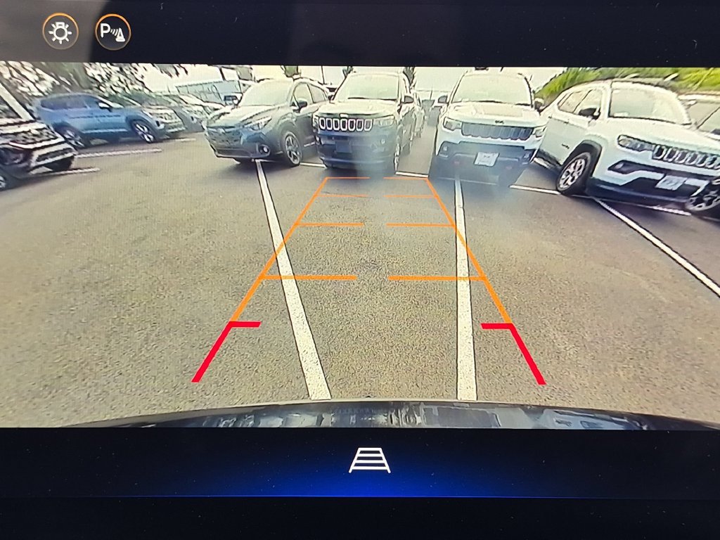 Used 2025 Chevrolet Equinox LT FWD image 18