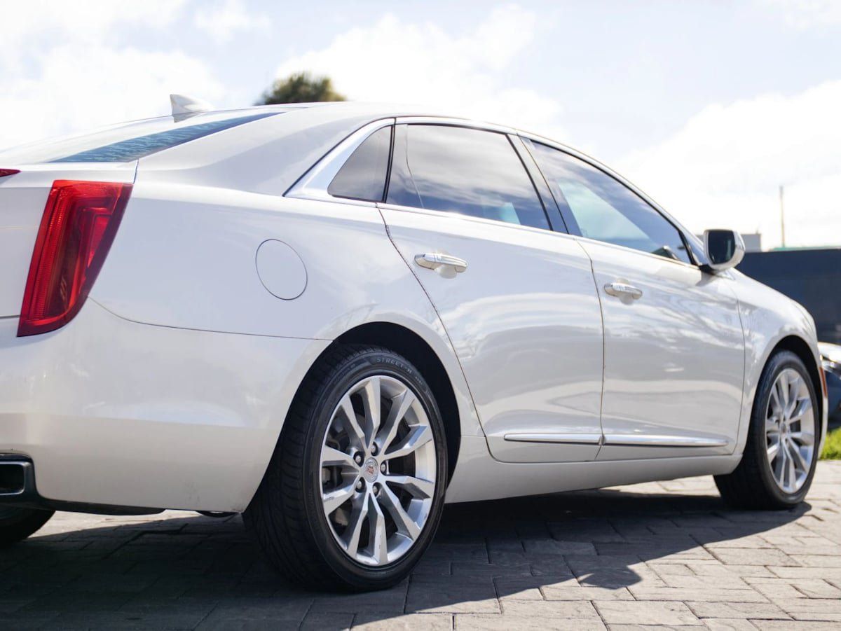 Used 2015 Cadillac XTS Luxury w/ Driver Awareness Package FWD image 15