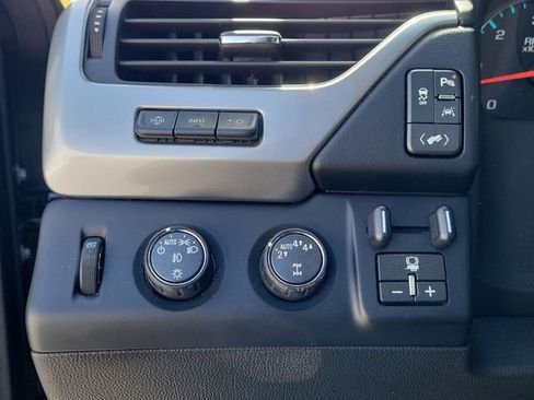 Used 2019 Chevrolet Tahoe Premier AWD/4WD image 24