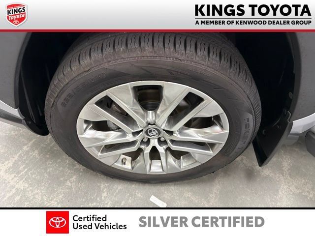 Used 2019 Toyota RAV4 XLE Premium w/ Advanced Technology Package AWD/4WD image 34