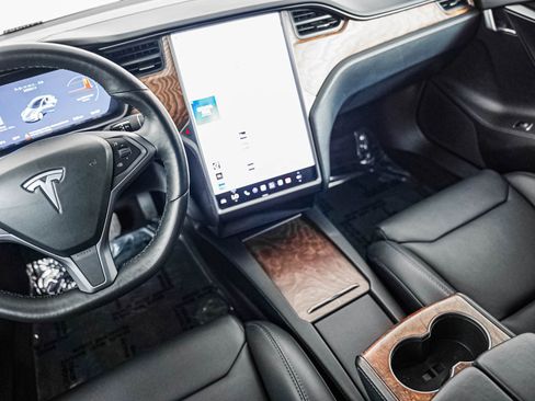 Used 2019 Tesla Model S AWD image 14