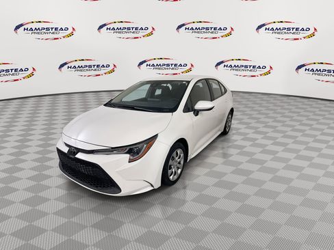 Used 2020 Toyota Corolla LE image 4