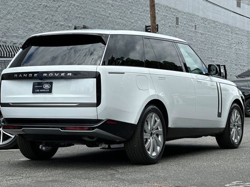 New 2026 Land Rover Range Rover Long Wheelbase SE AWD/4WD image 10