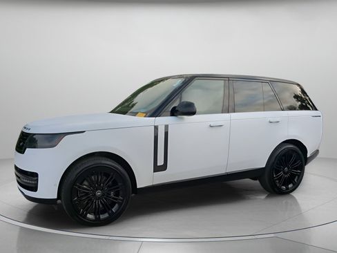 Used 2025 Land Rover Range Rover SE AWD/4WD image 14