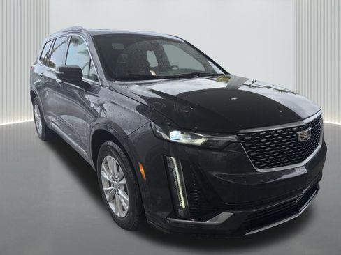Certified 2023 Cadillac XT6 Luxury FWD image 2