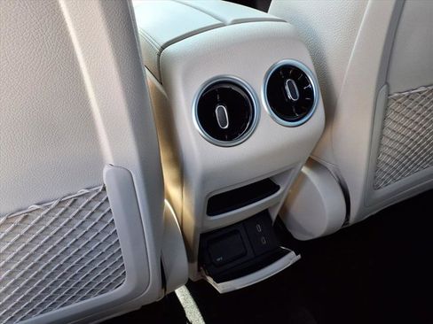 New 2026 Mercedes-Benz GLB 250 image 18