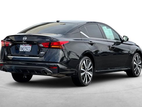 Used 2021 Nissan Altima 2.5 SR image 6