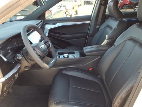 Used 2024 Jeep Wagoneer Launch Edition image 15