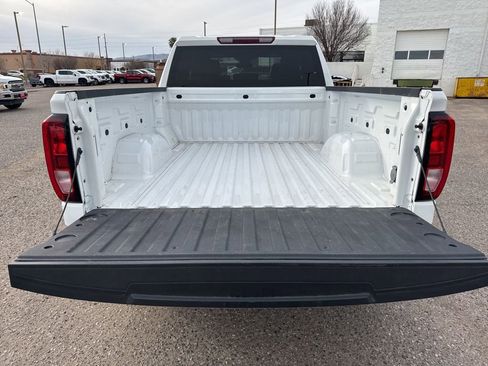 Used 2023 GMC Sierra 1500 SLE w/ X31 Off-Road Package image 18