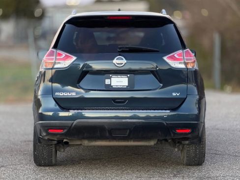 Used 2016 Nissan Rogue SV image 4