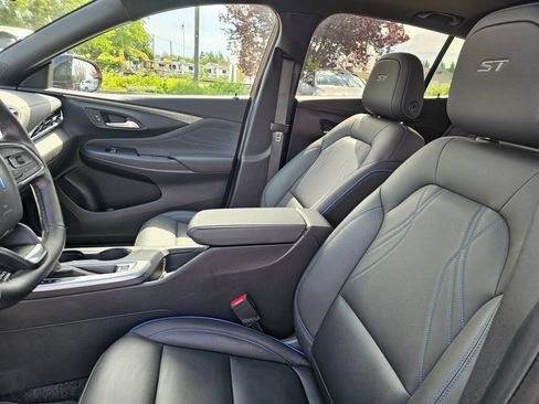 Used 2024 Buick Envista Sport Touring w/ Experience Buick Package FWD image 25