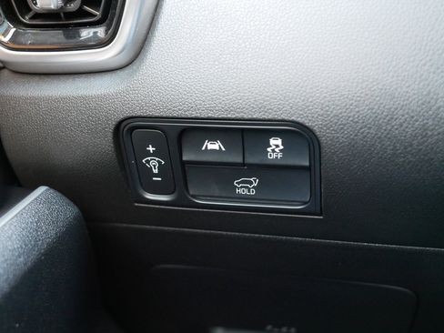 Certified 2022 Kia Sorento SX image 26