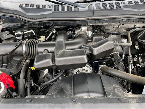 Used 2020 Ford F250 Platinum w/ FX4 Off-Road Package AWD/4WD image 9