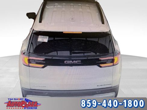 Used 2025 GMC Acadia Elevation FWD image 6
