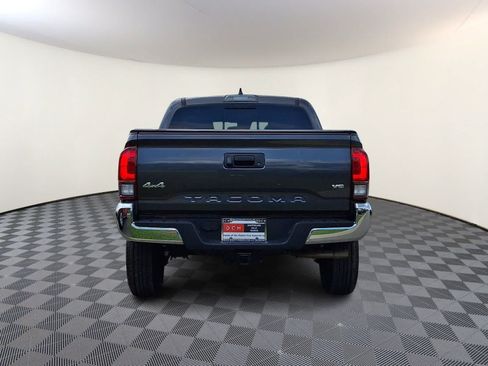 Certified 2021 Toyota Tacoma SR5 AWD/4WD image 7