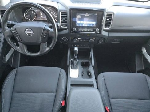 Used 2023 Nissan Frontier SV w/ Technology Package image 10
