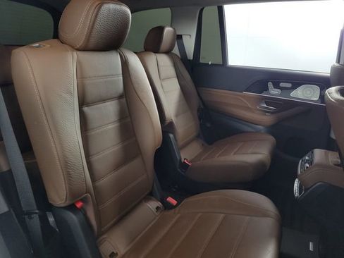 Used 2024 Mercedes-Benz GLS 450 4MATIC image 16