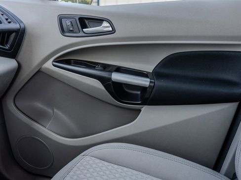 Used 2019 Ford Transit Connect XLT image 23