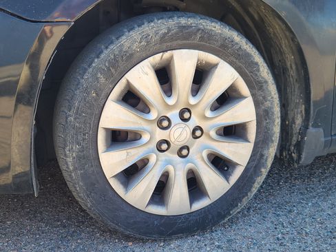 Used 2012 Chrysler 200 LX image 7