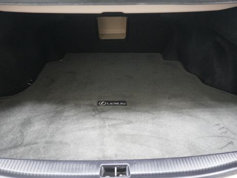 Used 2004 Lexus ES 330 w/ Premium Pkg FWD image 26