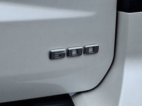 Used 2024 Cadillac Escalade ESV Premium Luxury w/ Performance Package image 36