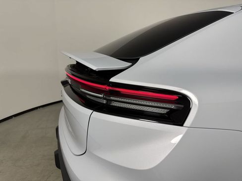 New 2026 Porsche Macan 4 Electric image 17