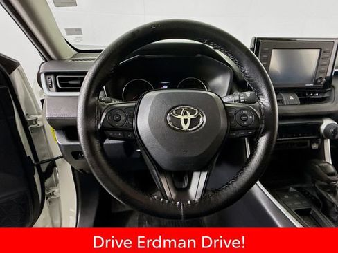 Used 2021 Toyota RAV4 XLE FWD image 11