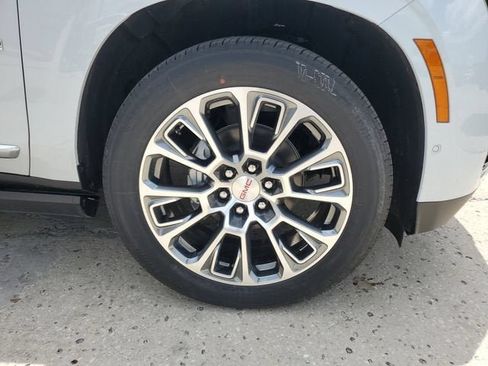 New 2026 GMC Yukon XL Denali w/ Denali Reserve Package AWD/4WD image 6