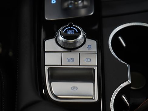 Used 2026 Genesis G70 2.5T AWD/4WD image 19