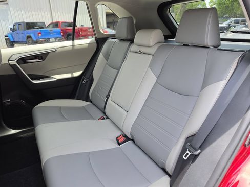 Used 2025 Toyota RAV4 XLE Premium AWD/4WD image 17