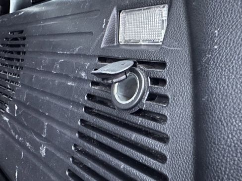 Used 2015 Chevrolet Captiva Sport LTZ image 16