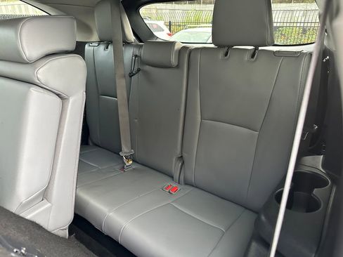 Used 2021 Toyota Highlander Limited image 15