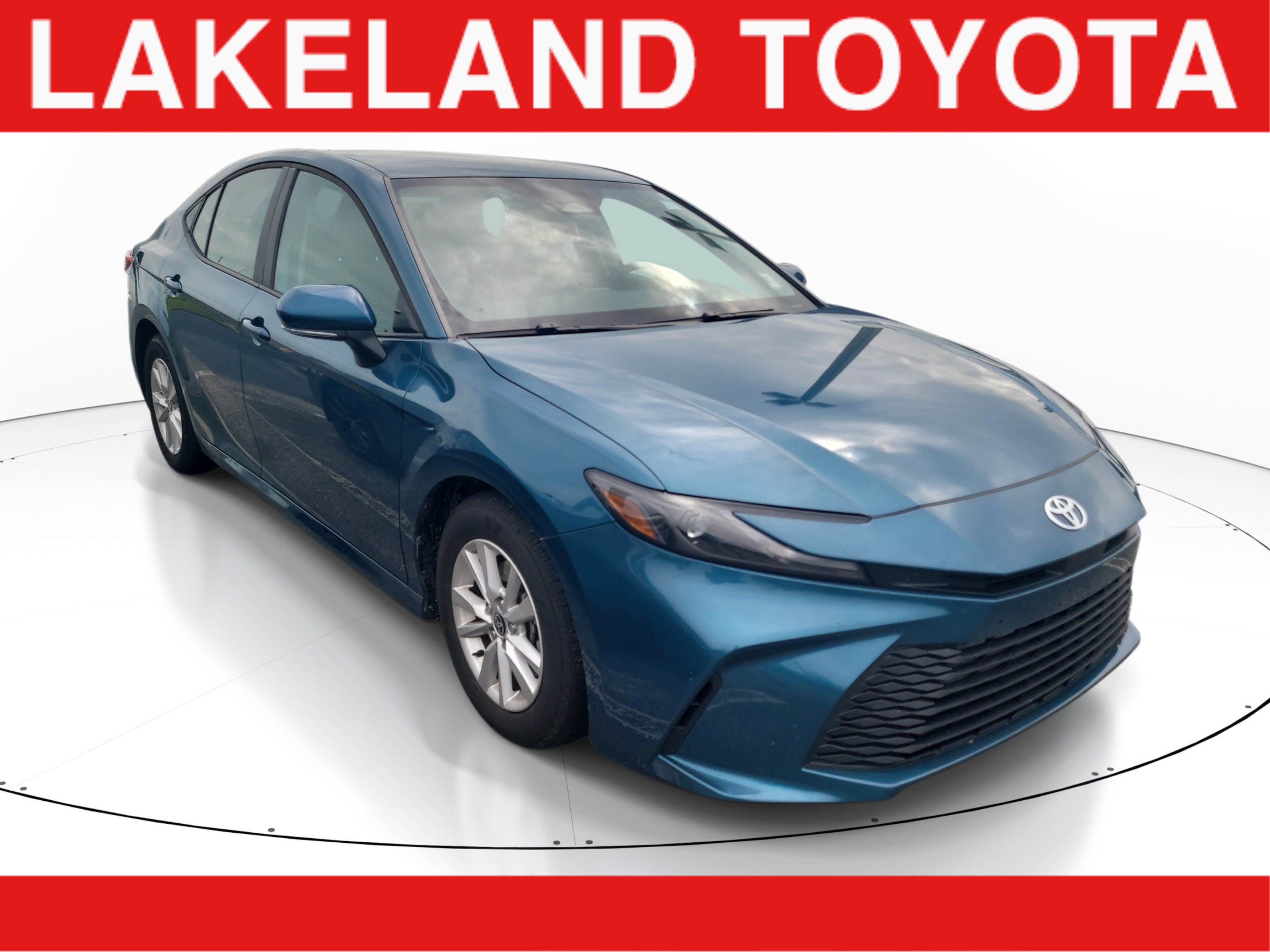 Used 2025 Toyota Camry LE FWD image 1