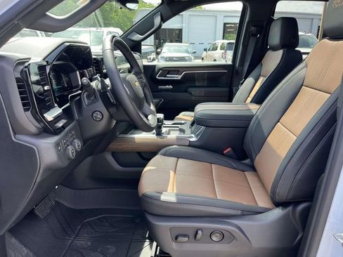 New 2026 Chevrolet Silverado 1500 High Country AWD/4WD image 10