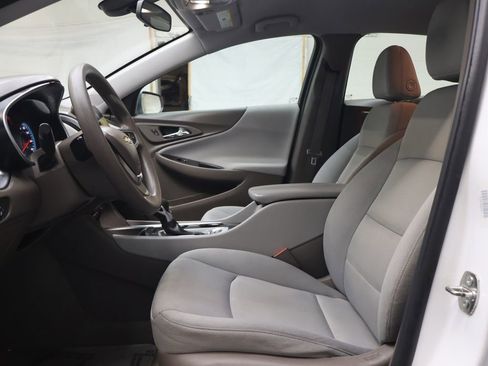 Used 2022 Chevrolet Malibu LT image 16