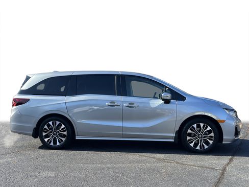 Certified 2025 Honda Odyssey Elite image 33