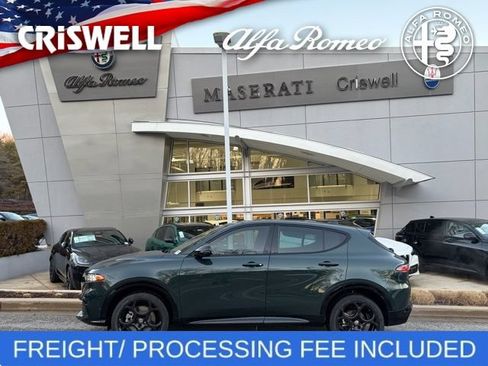 New 2026 Alfa Romeo Tonale w/ Black Premium Package AWD/4WD image 6