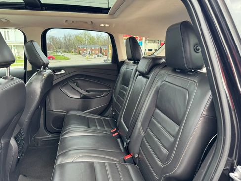 Used 2019 Ford Escape Titanium image 28