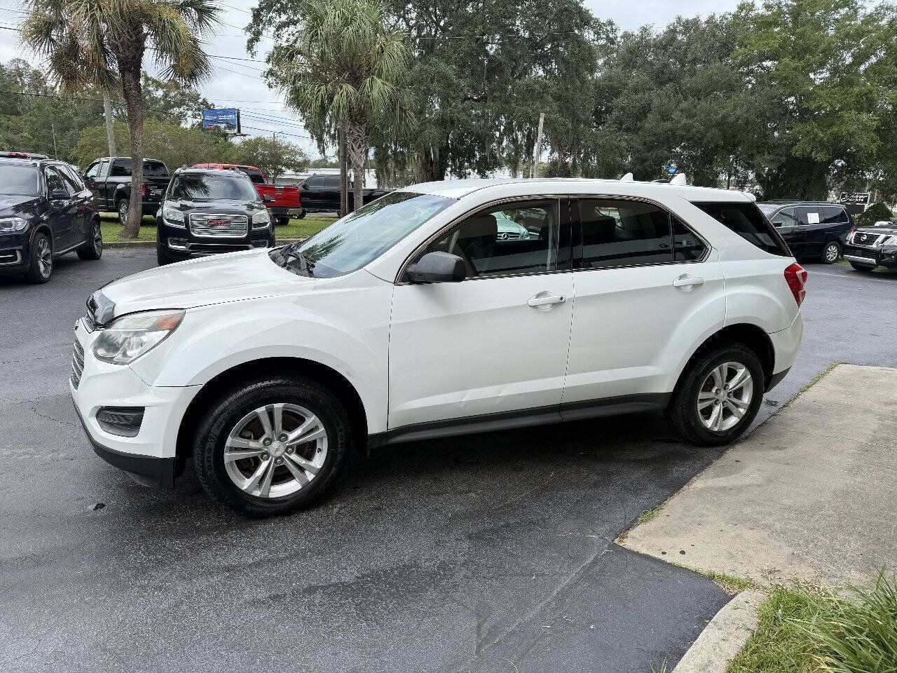 Used 2016 Chevrolet Equinox LS AWD/4WD image 3