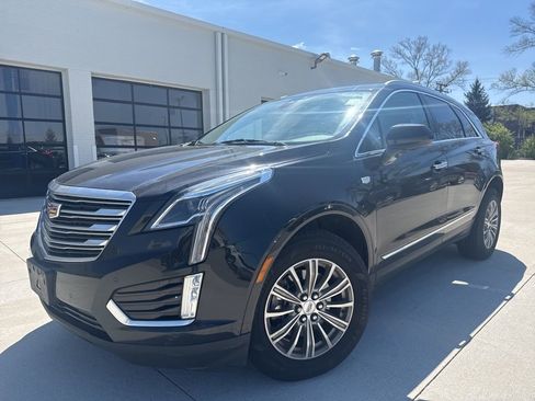 Used 2019 Cadillac XT5 Luxury image 2