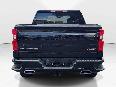 Used 2024 Chevrolet Silverado 1500 RST w/ Z71 Off-Road Package AWD/4WD image 4