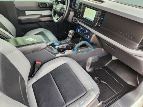 Used 2021 Ford Bronco Black Diamond AWD/4WD image 9