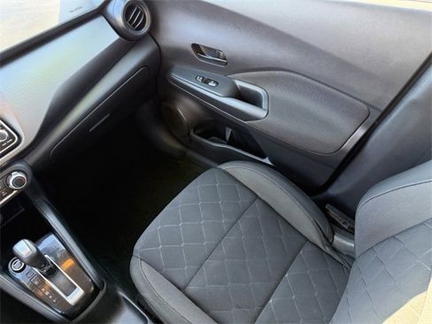 Used 2020 Nissan Kicks S image 13