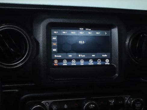 Used 2021 Jeep Wrangler Unlimited Sport AWD/4WD image 25